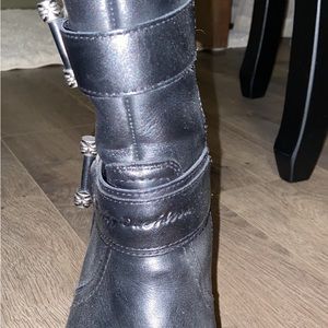 Leather Harley Davidson boots. 7 1/2 excellent condition.